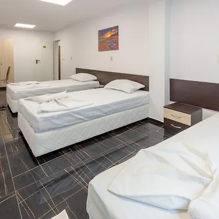 Rum i privatbostad за гости пиротска 39 *