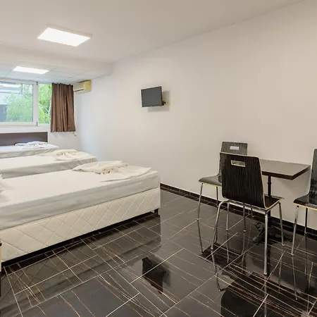 Homestay за гости пиротска 39 *