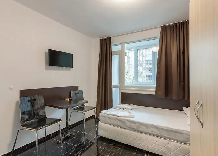 за гости пиротска 39 * Burgas