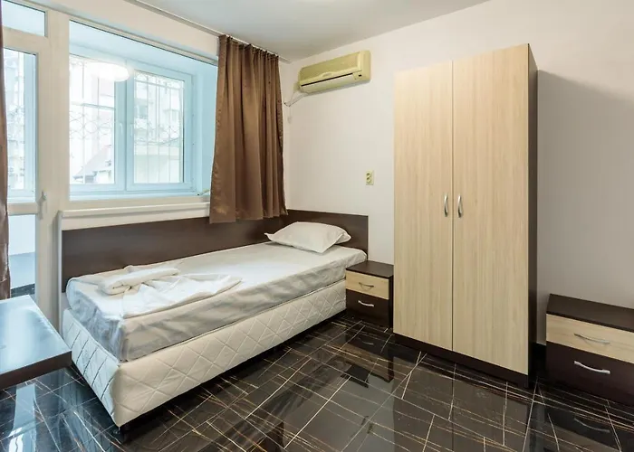 за гости пиротска 39 Homestay Burgas