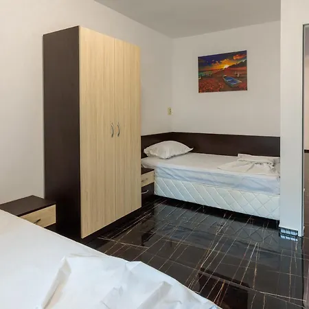 Séjour chez l'habitant за гости пиротска 39 Burgas